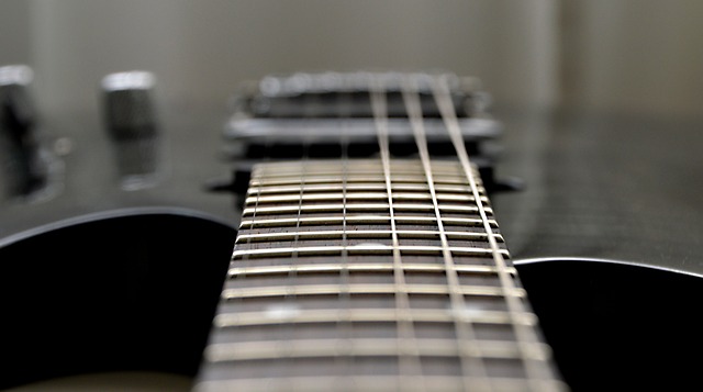 Den komplette guide til elektriske guitarer og hvordan de ændrer musikindustrien